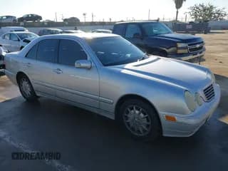 ✅ 2001 Mercedes-Benz E 320 • VIN: WDBJF65J21B314986 • Лот: 43899817. Опубликован ранее на IAAI с пробегом 252 640 миль. Бесплатный доступ к архиву аукционных продаж из США и подробный отчёт об истории автомобиля на DreamBid. Изображение 1.