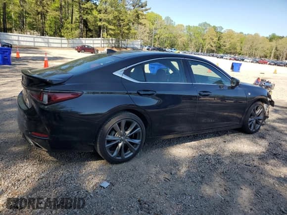 ✅ 2021 Lexus ES 350 F Sport • VIN: 58AGZ1B10MU102627 • Lot: 52275835. Wystawiony na Copart z przebiegiem 70 528 mil. Bezpłatny archiwum sprzedaży aukcyjnych z USA i szczegółowy raport historii pojazdu na DreamBid. Zdjęcie 3.