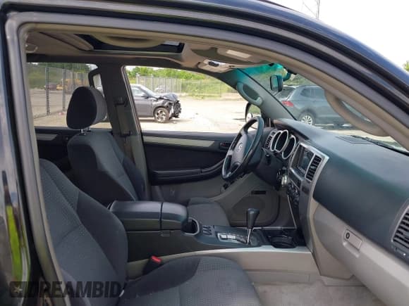 ✅ 2003 Toyota 4Runner SR5 • VIN: JTEBT14R730010068 • Lot: 42540486. Wystawiony na IAAI z przebiegiem 183 739 mil. Bezpłatny archiwum sprzedaży aukcyjnych z USA i szczegółowy raport historii pojazdu na DreamBid. Zdjęcie 5.