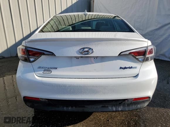 ✅ 2017 Hyundai Sonata SE • VIN: KMHE24L13HA057998 • Lot: 70349042. Listed on Copart with 88,385 mi. Free auction sales archive from the USA and detailed vehicle history report at DreamBid. Image 6.