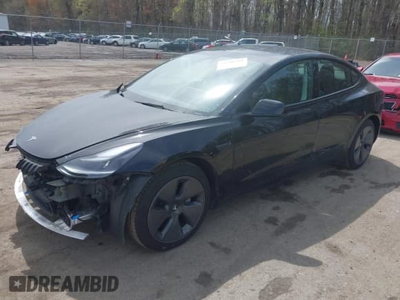 ✅ 2022 Tesla Model 3 Long Range • VIN: 5YJ3E1EB6NF109067 • Lot: 41948791. Wystawiony na IAAI z przebiegiem 28 603 mil. Bezpłatny archiwum sprzedaży aukcyjnych z USA i szczegółowy raport historii pojazdu na DreamBid. Zdjęcie 18.