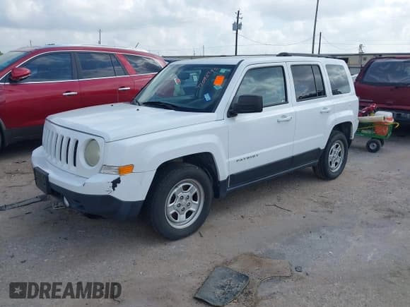 ✅ 2017 Jeep Patriot Sport • VIN: 1C4NJPBA5HD145525 • Lot: 42096995. Listed on IAAI with 115,557 mi. Free auction sales archive from the USA and detailed vehicle history report at DreamBid. Image 17.