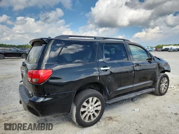 ✅ 2010 Toyota Sequoia Platinum • VIN: 5TDDW5G10AS037978 • Lot: 69419055. Wystawiony na Copart z przebiegiem 228 166 mil. Bezpłatny archiwum sprzedaży aukcyjnych z USA i szczegółowy raport historii pojazdu na DreamBid. Zdjęcie 3.
