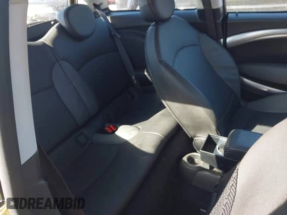 2007 MINI Hardtop S with VIN WMWMF73587TL90450, listed as a IAAI auction lot 43464250 with 36,615 mi miles and . Bid and sale history available at DreamBid. Image 8.