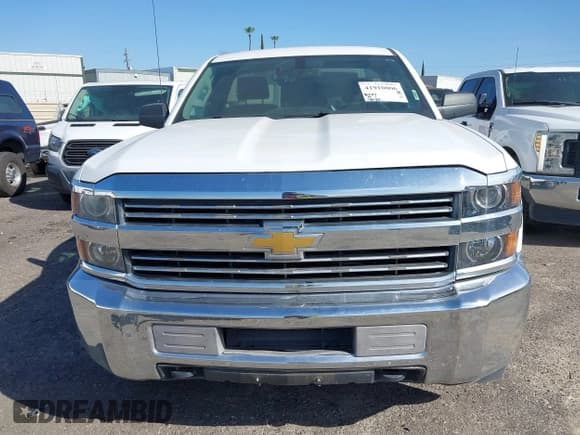 ✅ 2015 Chevrolet Silverado 2500HD Work Truck • VIN: 1GC0CUEG1FZ118681 • Lot: 41910006. Wystawiony na IAAI z przebiegiem 180 869 mil. Bezpłatny archiwum sprzedaży aukcyjnych z USA i szczegółowy raport historii pojazdu na DreamBid. Zdjęcie 11.