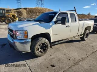 ✅ 2008 Chevrolet Silverado 2500HD Work Truck • VIN: 1GCHK29K08E204289 • Лот: 92879165. Опубликован ранее на Copart с пробегом 215 194 миль. Бесплатный доступ к архиву аукционных продаж из США и подробный отчёт об истории автомобиля на DreamBid. Изображение 1.