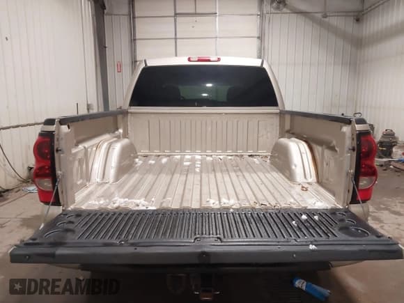 ✅ 2006 Chevrolet Silverado 1500 LT1 • VIN: 2GCEK13Z561329466 • Лот: 41191062. Опубликован ранее на IAAI с пробегом 208 661 миль. Бесплатный доступ к архиву аукционных продаж из США и подробный отчёт об истории автомобиля на DreamBid. Изображение 17.