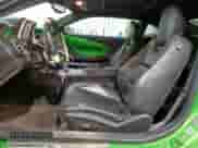 2011 Chevrolet Camaro 2LT z VIN 2G1FC1ED2B9170669, wystawiony jako Copart lot #90103385 z przebiegiem 179 806 mil mil oraz Szkoda całkowita • Salvage title. Historia ofert i sprzedaży dostępna na DreamBid. Obrazek 7.