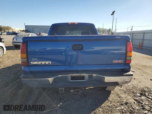 ✅ 2004 GMC Sierra 1500 SLE • VIN: 2GTEC19V341103621 • Лот: 90525825. Опубликован ранее на Copart с пробегом Не указан. Бесплатный доступ к архиву аукционных продаж из США и подробный отчёт об истории автомобиля на DreamBid. Изображение 6.