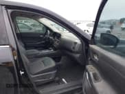 ✅ 2024 Nissan Pathfinder SL • VIN: 5N1DR3CC1RC213044 • Лот: 42912940. Опубликован ранее на IAAI с пробегом 20 648 миль. Бесплатный доступ к архиву аукционных продаж из США и подробный отчёт об истории автомобиля на DreamBid. Изображение 5.