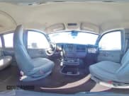 ✅ 2019 Chevrolet Express Passenger LT • VIN: 1GAZGPFG6K1288418 • Lot: 46890365. Wystawiony na Copart z przebiegiem 163 661 mil. Bezpłatny archiwum sprzedaży aukcyjnych z USA i szczegółowy raport historii pojazdu na DreamBid. Zdjęcie 14.