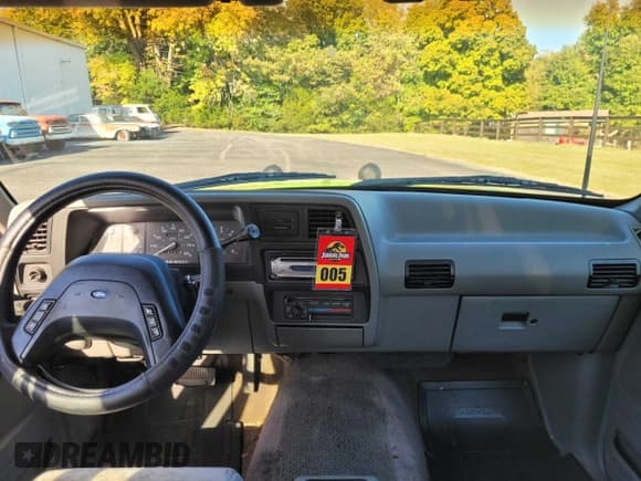 ✅ 1991 Ford Explorer Eddie Bauer • VIN: 1FMDU34XXMUC65601 • Lot: 76207454. Listed on Copart with 99,787 mi. Free auction sales archive from the USA and detailed vehicle history report at DreamBid. Image 9.