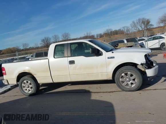 ✅ 2007 Ford F-150 STX • VIN: 1FTRX12W97KD24685 • Lot: 43679598. Wystawiony na IAAI z przebiegiem 189 618 mil. Bezpłatny archiwum sprzedaży aukcyjnych z USA i szczegółowy raport historii pojazdu na DreamBid. Zdjęcie 13.
