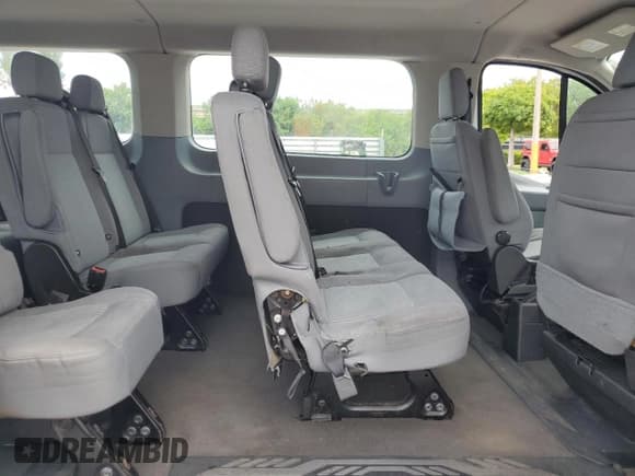 ✅ 2017 Ford Transit XL • VIN: 1FBZX2ZMXHKB12894 • Lot: 66278195. Wystawiony na Copart z przebiegiem 75 199 mil. Bezpłatny archiwum sprzedaży aukcyjnych z USA i szczegółowy raport historii pojazdu na DreamBid. Zdjęcie 11.