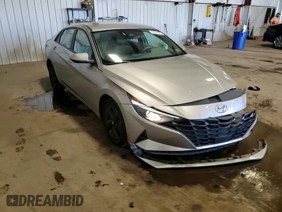 ✅ 2022 Hyundai Elantra SEL • VIN: 5NPLS4AG3NH073061 • Lot: 87027885. Listed on Copart with 38,929 mi. Free auction sales archive from the USA and detailed vehicle history report at DreamBid. Image 13.