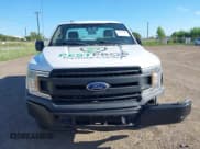 ✅ 2018 Ford F-150 XL • VIN: 1FTMF1CB3JKE97392 • Lot: 43264387. Wystawiony na IAAI z przebiegiem 163 656 mil. Bezpłatny archiwum sprzedaży aukcyjnych z USA i szczegółowy raport historii pojazdu na DreamBid. Zdjęcie 12.