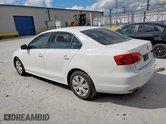 ✅ 2013 Volkswagen Jetta SE • VIN: 3VWBX7AJ8DM430329 • Lot: 81820365. Listed on Copart with 125,159 mi. Free auction sales archive from the USA and detailed vehicle history report at DreamBid. Image 2.