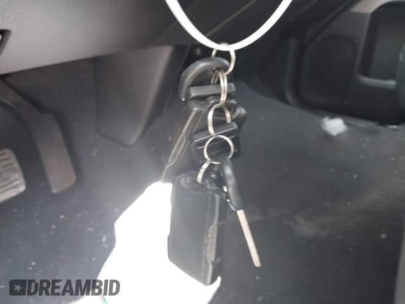 ✅ 2019 Chevrolet Silverado 1500 LT • VIN: 2GCRCPEC6K1208188 • Lot: 42327635. Wystawiony na IAAI z przebiegiem Nie podano. Bezpłatny archiwum sprzedaży aukcyjnych z USA i szczegółowy raport historii pojazdu na DreamBid. Zdjęcie 11.