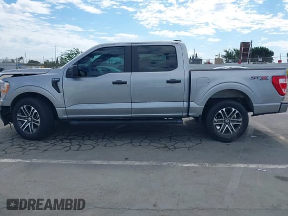 ✅ 2022 Ford F-150 XL • VIN: 1FTEW1CP0NKF24702 • Lot: 43434330. Listed on IAAI with 47,706 mi. Free auction sales archive from the USA and detailed vehicle history report at DreamBid. Image 15.