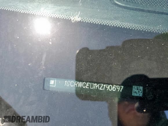 ✅ 2019 Chevrolet Silverado 1500 LT • VIN: 1GCRWCED1KZ190697 • Lot: 50096555. Wystawiony na Copart z przebiegiem 110 693 mil. Bezpłatny archiwum sprzedaży aukcyjnych z USA i szczegółowy raport historii pojazdu na DreamBid. Zdjęcie 13.