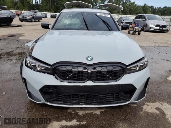 ✅ 2024 BMW 3 Series M340i xDrive • VIN: 3MW49FF0XR8E33956 • Lot: 70353695. Wystawiony na Copart z przebiegiem Nie podano. Bezpłatny archiwum sprzedaży aukcyjnych z USA i szczegółowy raport historii pojazdu na DreamBid. Zdjęcie 5.