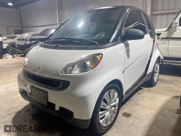 ✅ 2012 Smart fortwo Pure • VIN: WMEEJ3BA5CK540092 • Lot: 57123825. Wystawiony na Copart z przebiegiem 59 356 mil. Bezpłatny archiwum sprzedaży aukcyjnych z USA i szczegółowy raport historii pojazdu na DreamBid. Zdjęcie 2.