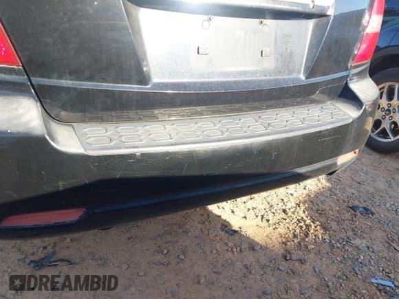 ✅ 2007 Kia Sorento LX • VIN: KNDJD736975701974 • Lot: 43663546. Wystawiony na IAAI z przebiegiem 314 901 mil. Bezpłatny archiwum sprzedaży aukcyjnych z USA i szczegółowy raport historii pojazdu na DreamBid. Zdjęcie 13.