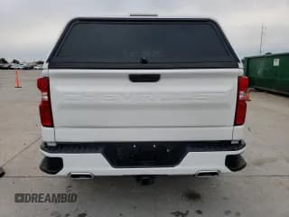 ✅ 2019 Chevrolet Silverado 1500 RST • VIN: 1GCUYEEDXKZ390834 • Lot: 71093352. Wystawiony na Copart z przebiegiem 74 092 mil. Bezpłatny archiwum sprzedaży aukcyjnych z USA i szczegółowy raport historii pojazdu na DreamBid. Zdjęcie 6.