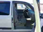 2000 Chevrolet Silverado 1500 z VIN 2GCEC19V0Y1407253, wystawiony jako IAAI lot #43605603 z przebiegiem 212 186 mil mil oraz . Historia ofert i sprzedaży dostępna na DreamBid. Obrazek 5.