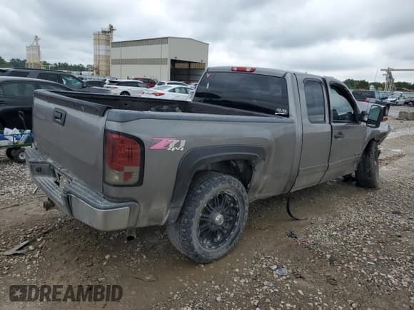 ✅ 2007 Chevrolet Silverado 1500 1LT • VIN: 1GCEK19097E501765 • Lot: 66179344. Listed on Copart with 194,682 mi. Free auction sales archive from the USA and detailed vehicle history report at DreamBid. Image 3.