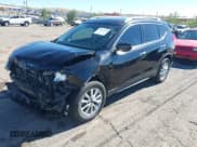 ✅ 2017 Nissan Rogue SV • VIN: JN8AT2MT3HW380895 • Lot: 43572438. Wystawiony na IAAI z przebiegiem 128 683 mil. Bezpłatny archiwum sprzedaży aukcyjnych z USA i szczegółowy raport historii pojazdu na DreamBid. Zdjęcie 2.