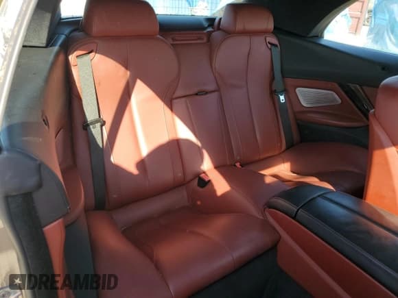 ✅ 2016 BMW 6 Series 650i xDrive • VIN: WBA6F7C58GD930527 • Лот: 75090894. Опубликован ранее на Copart с пробегом 25 200 миль. Бесплатный доступ к архиву аукционных продаж из США и подробный отчёт об истории автомобиля на DreamBid. Изображение 10.