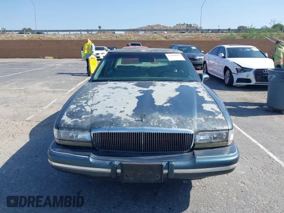 ✅ 1995 Buick Park Avenue • VIN: 1G4CW52K6SH615210 • Lot: 42428039. Wystawiony na IAAI z przebiegiem 218 377 mil. Bezpłatny archiwum sprzedaży aukcyjnych z USA i szczegółowy raport historii pojazdu na DreamBid. Zdjęcie 12.