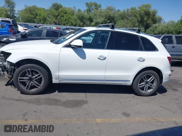 ✅ 2017 Audi Q5 Premium • VIN: WA1C2AFP5HA071857 • Lot: 42845379. Listed on IAAI with 117,519 mi. Free auction sales archive from the USA and detailed vehicle history report at DreamBid. Image 15.