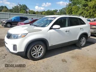 ✅ 2015 Kia Sorento LX • VIN: 5XYKTDA74FG603443 • Lot: 82333485. Listed on Copart with 199,399 mi. Free auction sales archive from the USA and detailed vehicle history report at DreamBid. Image 1.