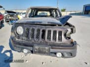 ✅ 2014 Jeep Patriot Latitude • VIN: 1C4NJRFB4ED784537 • Lot: 82477675. Wystawiony na Copart z przebiegiem Nie podano. Bezpłatny archiwum sprzedaży aukcyjnych z USA i szczegółowy raport historii pojazdu na DreamBid. Zdjęcie 5.
