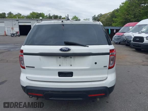 ✅ 2014 Ford Police Interceptor Utility • VIN: 1FM5K8AR9EGC60600 • Lot: 42263027. Wystawiony na IAAI z przebiegiem 149 422 mil. Bezpłatny archiwum sprzedaży aukcyjnych z USA i szczegółowy raport historii pojazdu na DreamBid. Zdjęcie 15.