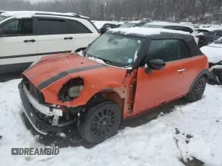 ✅ 2021 MINI Convertible Cooper • VIN: WMWWJ3C07M3M15712 • Лот: 81290054. Опубликован ранее на Copart с пробегом 32 132 миль. Бесплатный доступ к архиву аукционных продаж из США и подробный отчёт об истории автомобиля на DreamBid. Изображение 1.