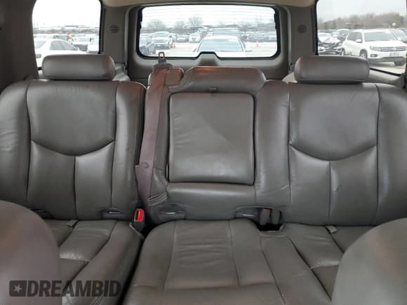 ✅ 2004 Chevrolet Suburban Z71 • VIN: 3GNFK16Z04G153177 • Лот: 44893795. Опубликован ранее на Copart с пробегом 222 092 миль. Бесплатный доступ к архиву аукционных продаж из США и подробный отчёт об истории автомобиля на DreamBid. Изображение 10.