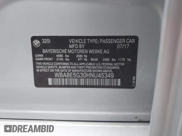 ✅ 2017 BMW 3 Series 320i xDrive • VIN: WBA8E5G30HNU45349 • Lot: 43776957. Wystawiony na IAAI z przebiegiem 84 130 mil. Bezpłatny archiwum sprzedaży aukcyjnych z USA i szczegółowy raport historii pojazdu na DreamBid. Zdjęcie 9.