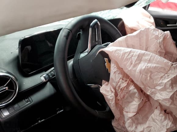 ✅ 2025 Chevrolet Equinox FWD LT • VIN: 3GNAXHEG1SL206784 • Lot: 67346325. Wystawiony na Copart z przebiegiem Nie podano. Bezpłatny archiwum sprzedaży aukcyjnych z USA i szczegółowy raport historii pojazdu na DreamBid. Zdjęcie 9.