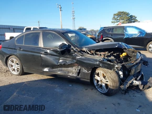 ✅ 2013 BMW 3 Series 328i • VIN: WBA3A5C59DF600935 • Lot: 43484260. Listed on IAAI with 180,924 mi. Free auction sales archive from the USA and detailed vehicle history report at DreamBid. Image 6.