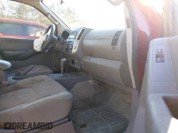 ✅ 2013 Nissan Frontier SV • VIN: 1N6AD0EV6DN757620 • Lot: 41246354. Wystawiony na IAAI z przebiegiem 319 286 mil. Bezpłatny archiwum sprzedaży aukcyjnych z USA i szczegółowy raport historii pojazdu na DreamBid. Zdjęcie 5.