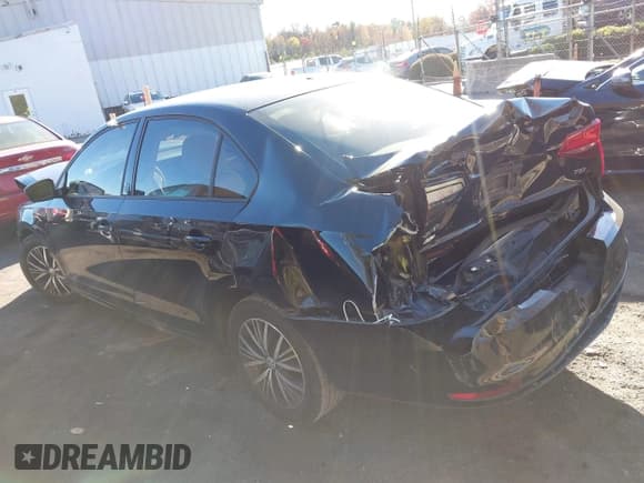 ✅ 2018 Volkswagen Jetta SE • VIN: 3VWDB7AJ2JM211529 • Lot: 43686886. Listed on IAAI with 83,249 mi. Free auction sales archive from the USA and detailed vehicle history report at DreamBid. Image 14.