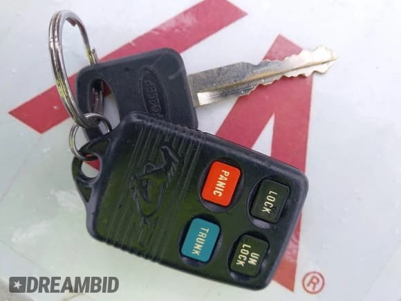 ✅ 1994 Ford Mustang GT • VIN: 1FALP42TXRF204134 • Лот: 43655206. Опубликован ранее на IAAI с пробегом 68 597 миль. Бесплатный доступ к архиву аукционных продаж из США и подробный отчёт об истории автомобиля на DreamBid. Изображение 11.