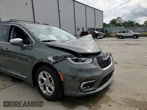 ✅ 2022 Chrysler Pacifica Limited • VIN: 2C4RC1GG7NR124058 • Лот: 67666245. Опубликован ранее на Copart с пробегом Не указан. Бесплатный доступ к архиву аукционных продаж из США и подробный отчёт об истории автомобиля на DreamBid. Изображение 14.
