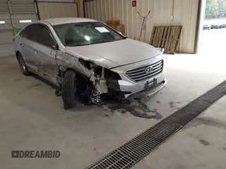 ✅ 2016 Hyundai Sonata SE • VIN: 5NPE24AF8GH347180 • Лот: 43304477. Опубликован ранее на IAAI с пробегом 166 796 миль. Бесплатный доступ к архиву аукционных продаж из США и подробный отчёт об истории автомобиля на DreamBid. Изображение 1.