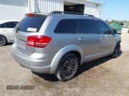 ✅ 2018 Dodge Journey SE • VIN: 3C4PDCAB7JT536033 • Lot: 43321634. Wystawiony na IAAI z przebiegiem 166 845 mil. Bezpłatny archiwum sprzedaży aukcyjnych z USA i szczegółowy raport historii pojazdu na DreamBid. Zdjęcie 4.