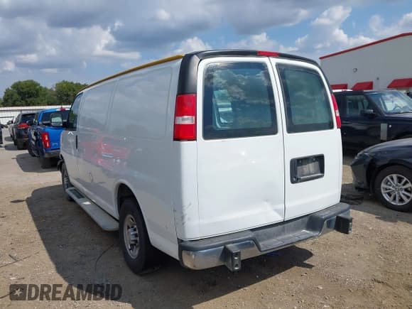 ✅ 2020 Chevrolet Express Cargo • VIN: 1GCWGAFG2L1182671 • Lot: 43111165. Listed on IAAI with 151,139 mi. Free auction sales archive from the USA and detailed vehicle history report at DreamBid. Image 3.