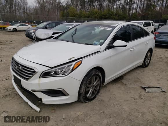 ✅ 2017 Hyundai Sonata SE • VIN: 5NPE24AF0HH493705 • Lot: 40450533. Listed on Copart with 130,393 mi. Free auction sales archive from the USA and detailed vehicle history report at DreamBid. Image 1.